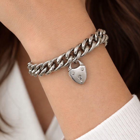 Stella & Dot Jewelry - Stella & Dot Chain Link Bracelet with Heart Lock Charm - NIB, never removed!